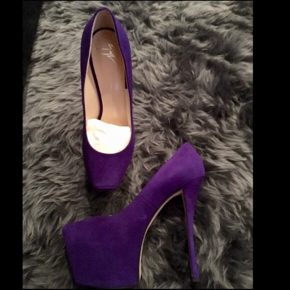 SOLD ON TRADESY! NEW! Giuseppe Zanotti pumps SZ 10 - Picture 3 of 4